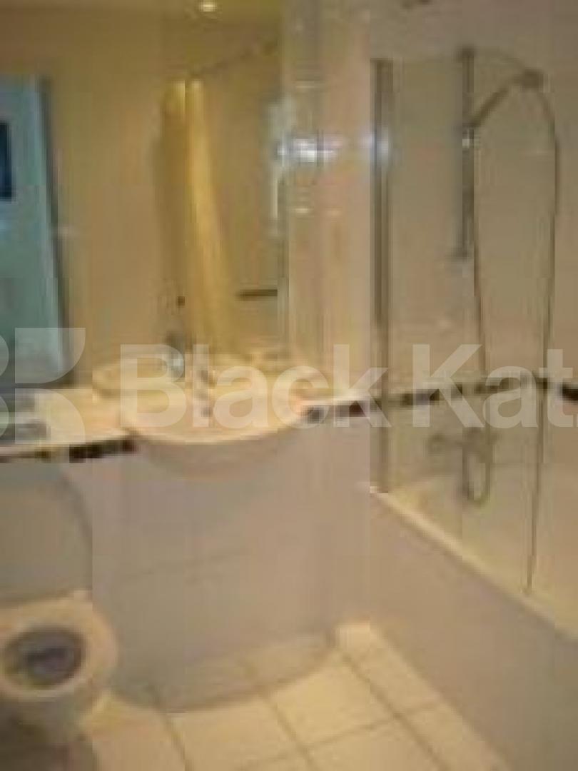 			A must see flat!!!, 1 Bedroom, 1 bath, 1 reception Flat			 Vision 7: Garrand court, Holloway